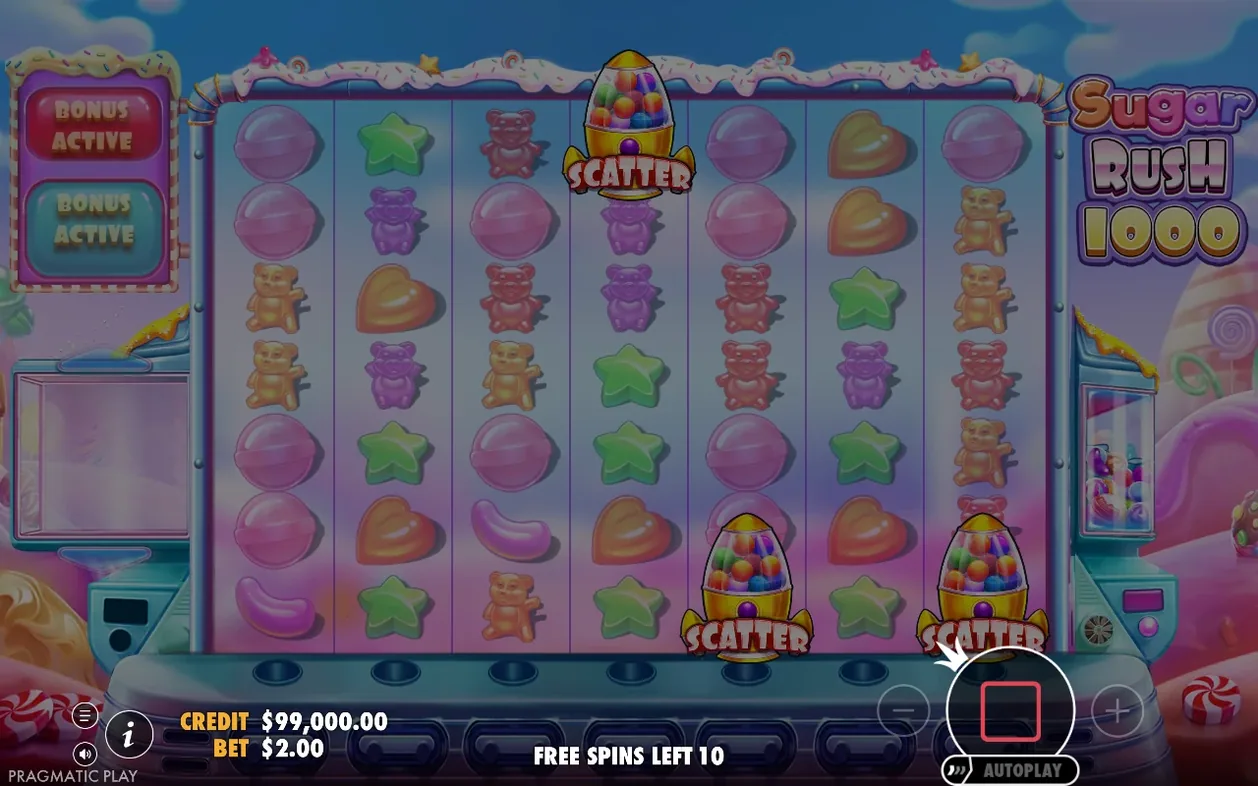 Herní mřížka se dvěma aktivními bonusy, třemi symboly SCATTER a čítačem Free Spins Left 10, kredit $99,000.00.