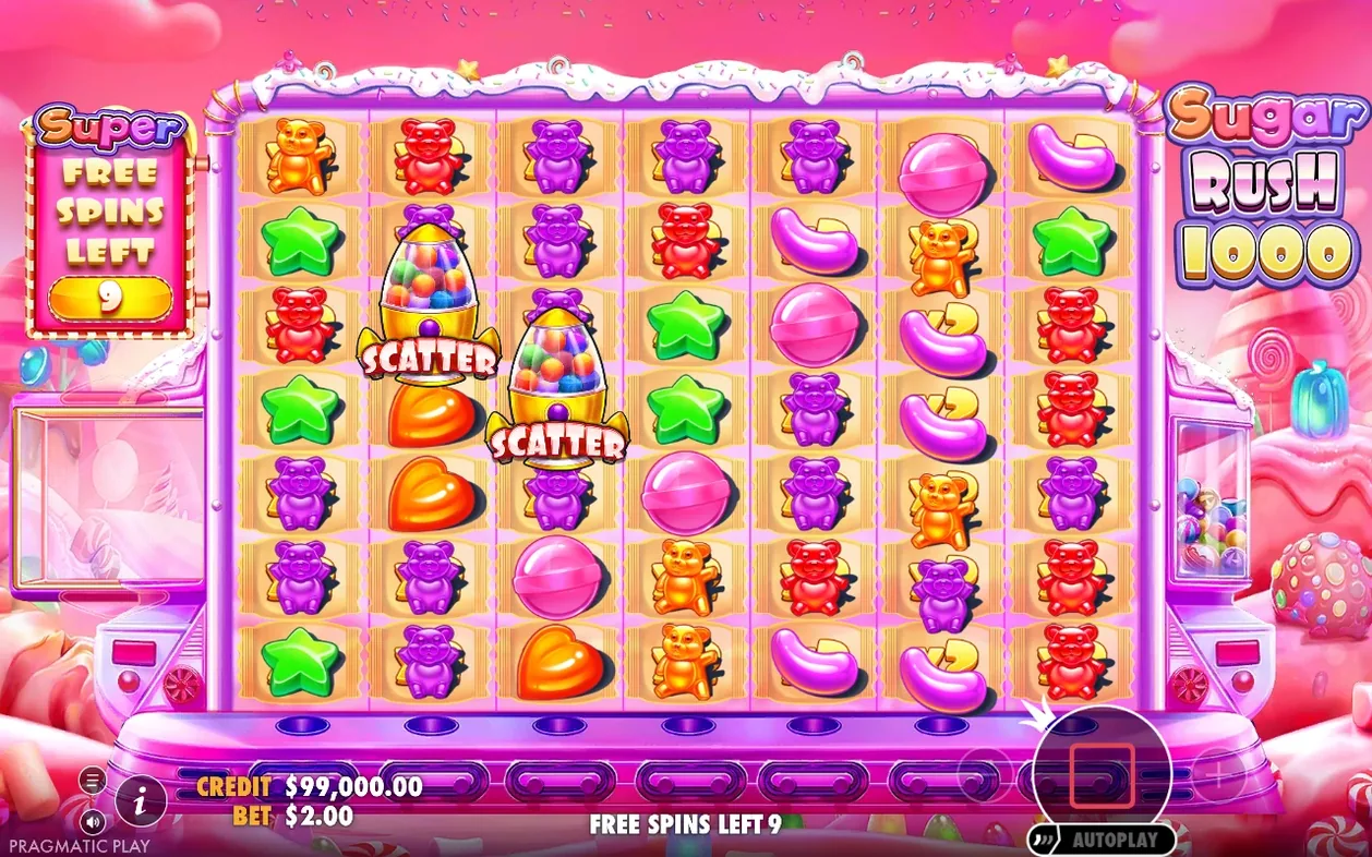 Super free spiny na růžovém pozadí, zlaté multiplikátorové dlaždice, dva SCATTER symboly, zbývá 9 kol, kredit $99,000.00.